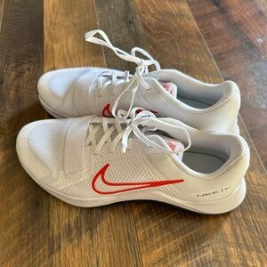 Women’s Nike Sneakers 👟 Size 10
